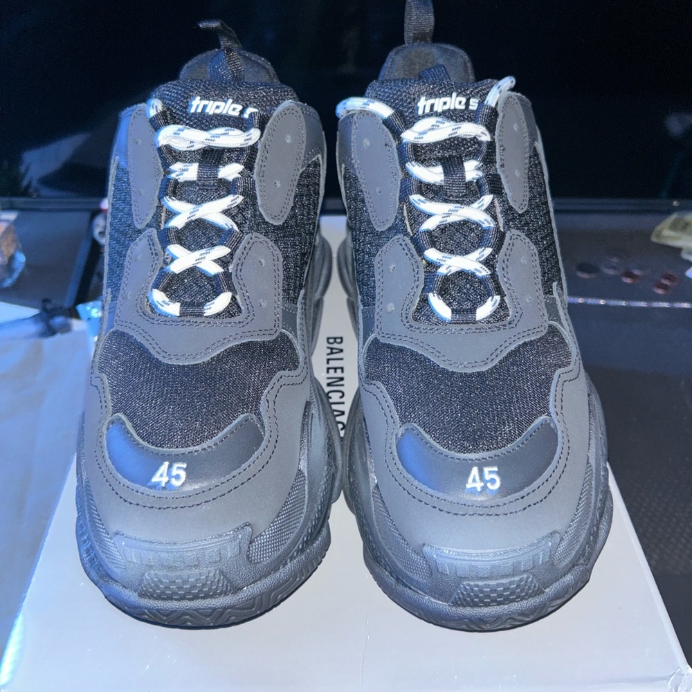 BALENCIAGA TRIPLE S